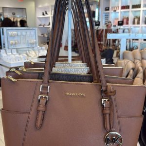 [ReadyUS, eta early June] Michael Kors Charlotte Tote in Luggage