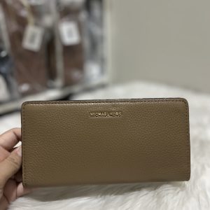 [ReadyMY] Michael Kors Bryant Large Snap Wallet in Husk